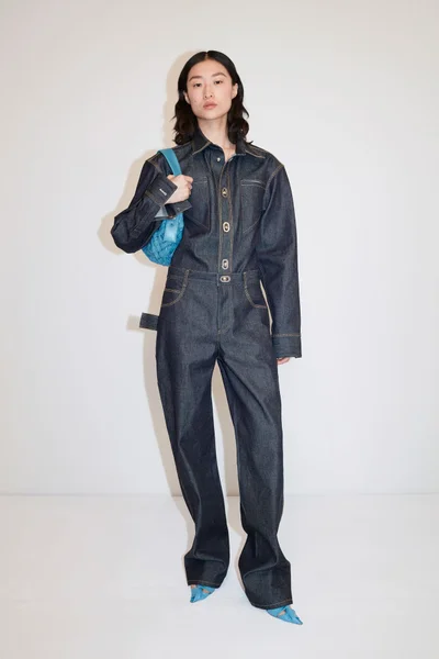 Look 15